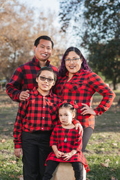 family christmas photos outfit inspo holiday pictures at the park family photos nuclear family posing
