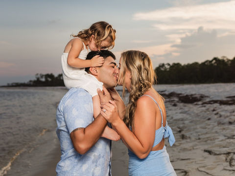 Emerald Coast Treasures: Best Beaches for Family Beach Photos