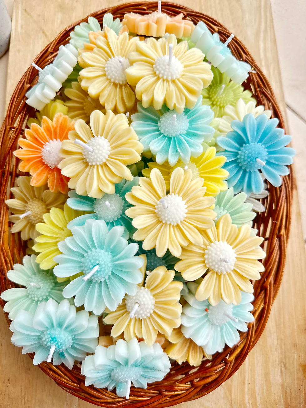 Thumbnail: Daisy candles ( set of 4)