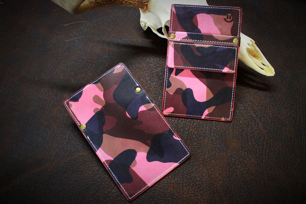 Thumbnail: Pink Camo Leather Archery Pocket Quiver