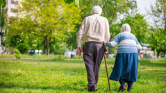 Adultos mayores jubilados bajo ley 73.
