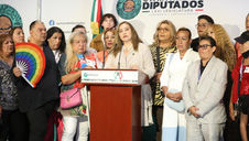 Van por diputada chiapaneca homofóbica, anuncian denucias ante DDHH