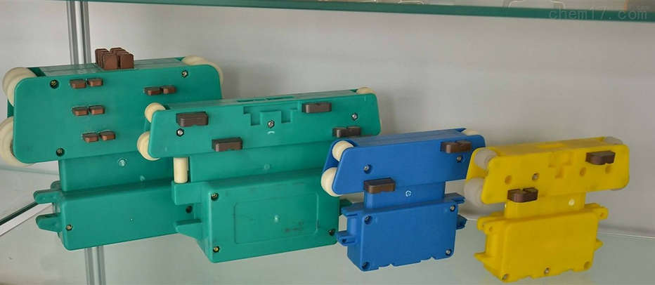 multi-pole-current-collectors
