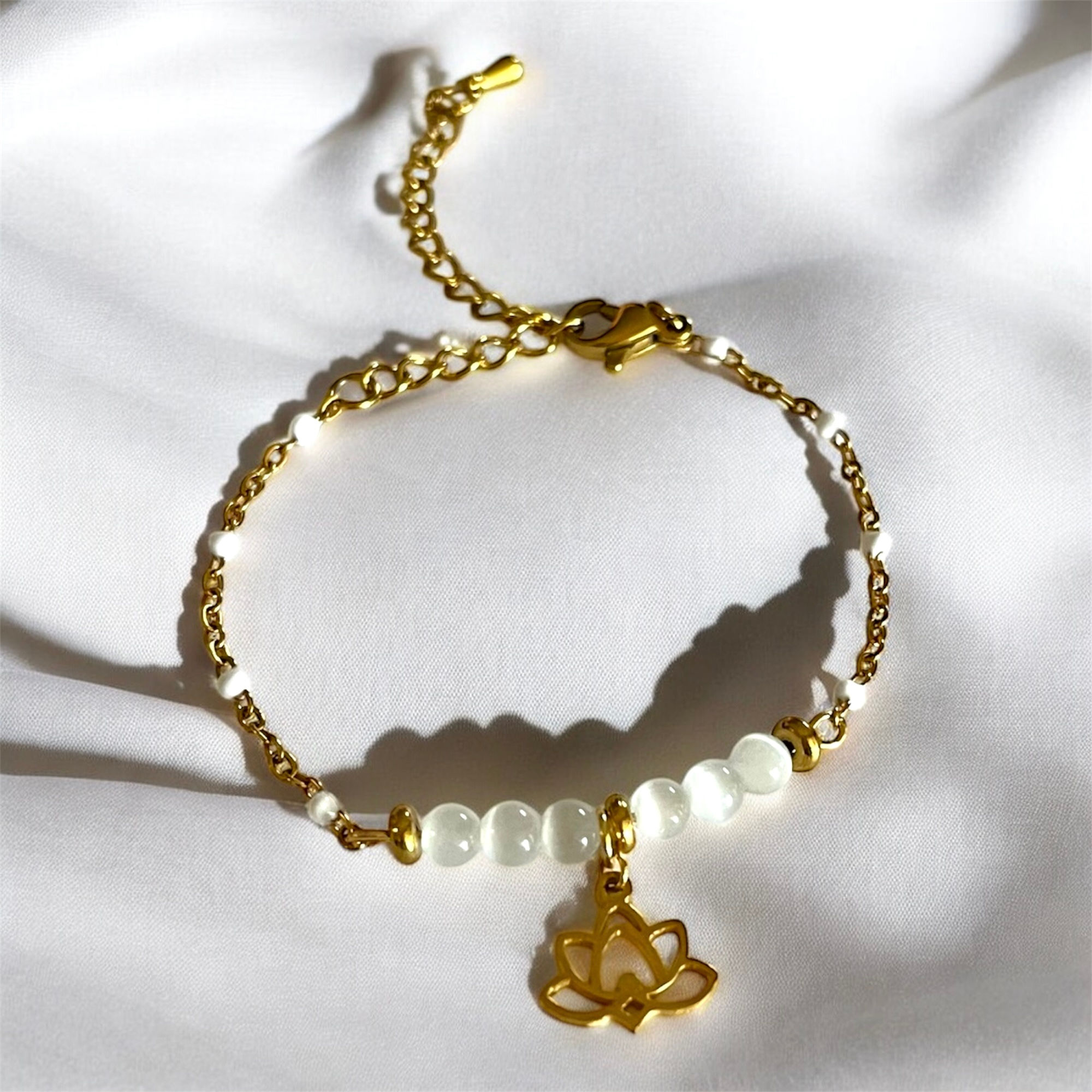 BRACELET LOTUS PIERRE DE LUNE DORÉ 