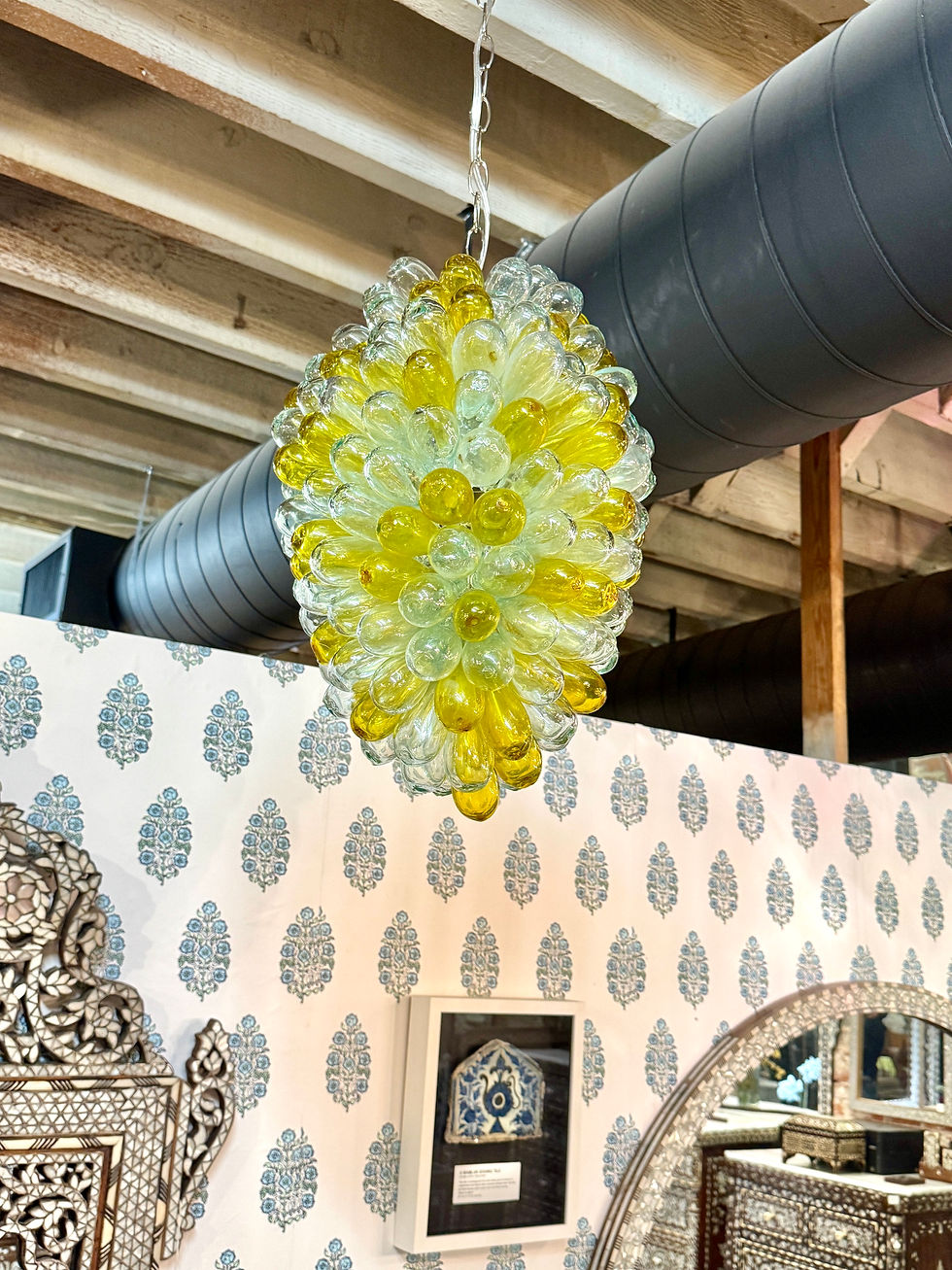 الصورة المصغرة: Modern Recycled Hand-Blown Glass Balloon Syrian Pendant – Yellow & Clear Sculptural Lighting - H18" x W12"