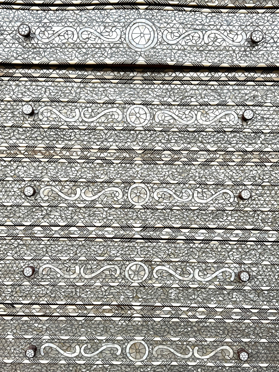 الصورة المصغرة: Antique Syrian mother-of-pearl highboy dresser with marble top