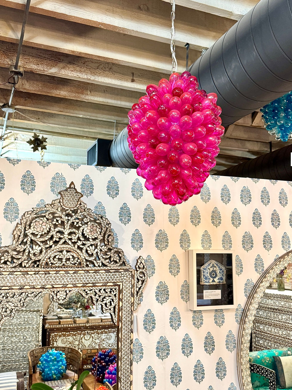 الصورة المصغرة: Pink color light fixture of recycled handblown glass #L11