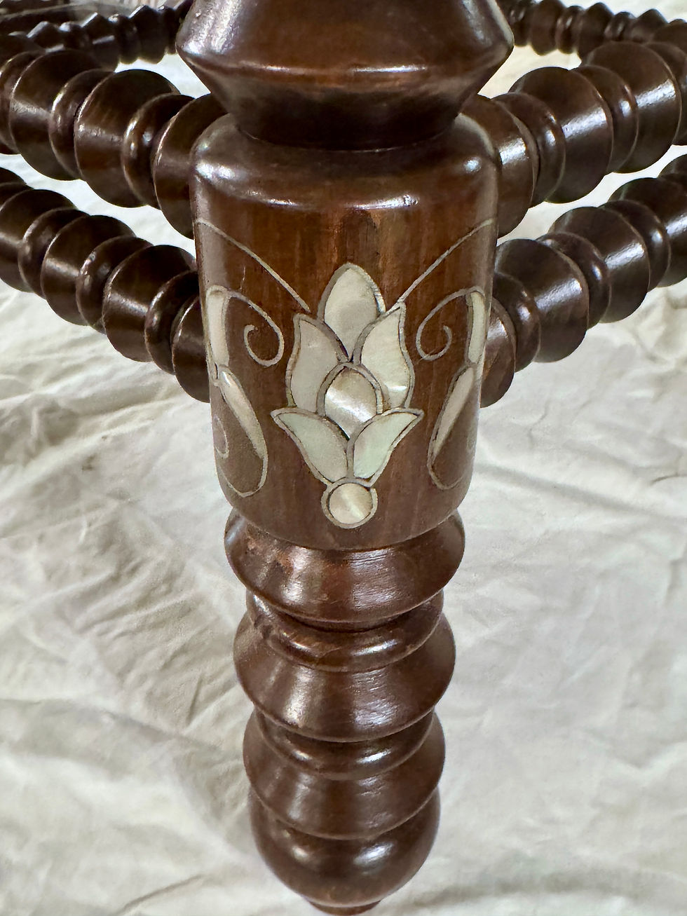 الصورة المصغرة: Contemporary Syrian Mother of Pearl Inlaid Stool