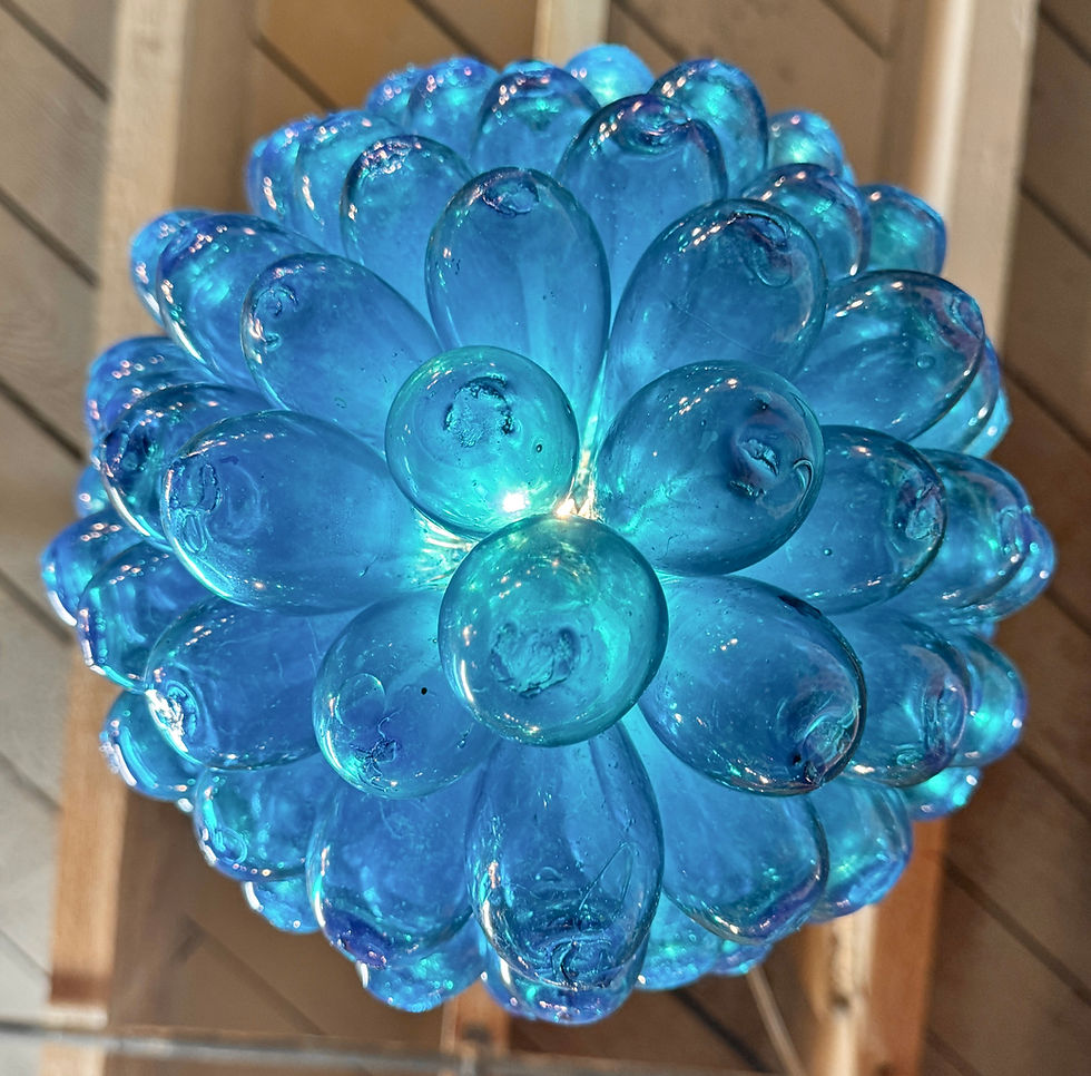 الصورة المصغرة: Modern Recycled Teal Hand-Blown Glass Balloon Pendant – Sculptural Teal Art Glass Lighting - H16" x W11"