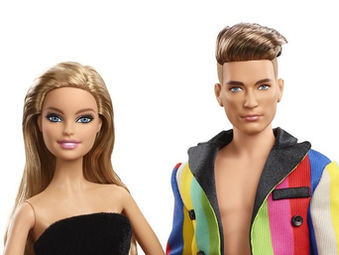 IS MOSCHINO BARBIE AND KEN THIS YEAR’S MOST FABULOUS CHRISTMAS GIFT TO HAVE.