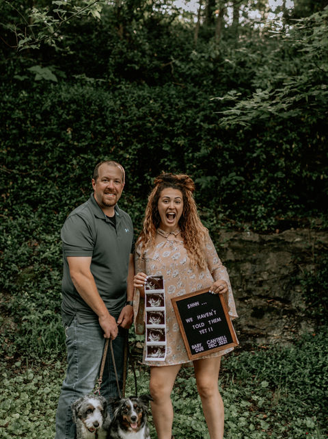couples photographer baby announcement