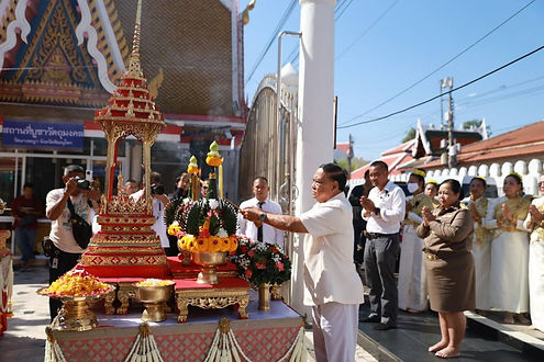 กล่องสีขาว.jpg