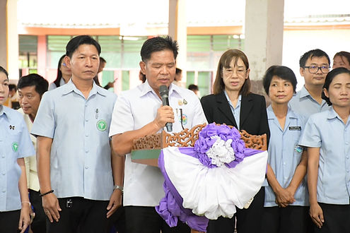 กล่องสีขาว.jpg