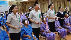 รพ มุกดาหาร ร่วมกับมูลนิธิ พอ.สว. จัดโครงการผ่าตัดต้อกระจก