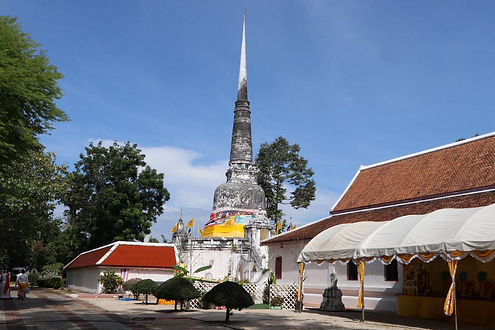 กล่องสีขาว.jpg