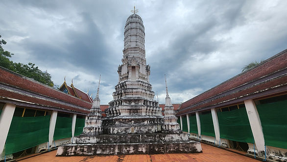 กล่องสีขาว.jpg
