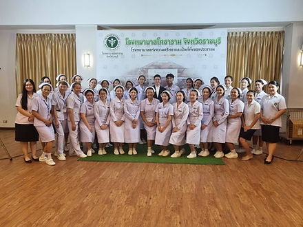 กล่องสีขาว.jpg