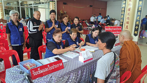 กล่องสีขาว.jpg