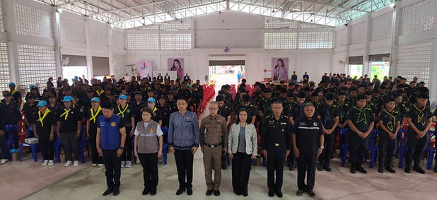กล่องสีขาว.jpg