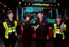 นครสวรรค์ - อำนวยความสะดวกประชาชนจากจังหวัดภาคเหนือ ในการเดินทางไปเข้าเฝ้า กราบถวายบังคมพระบรมศพพระพันปีหลวง