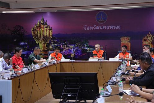 กล่องสีขาว.jpg