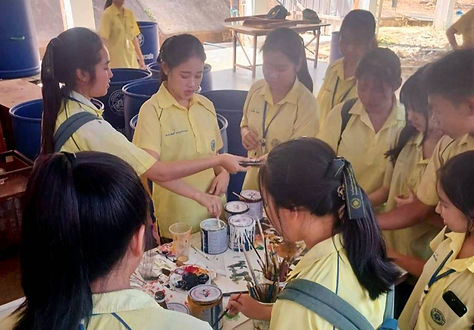 รร.ชำนาญสามัคคีวิทยา ผนึกกำลัง ทต.ทุ่งควายกิน เปิดโครงการ “ถังขยะงานศิลป์” เติมสีสันชุมชน สร้างเมืองสะอาดน่าอยู่