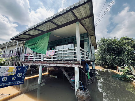 ทหารปืนใหญ่ 711 สนธิกำลังเทศบาลสิงห์บุรี เสริมแนวป้องกันจุดเสี่ยงวิกฤต รับมือน้ำเจ้าพระยาจ่อทะลักเขตเศรษฐกิจ