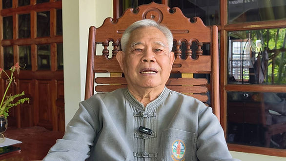 กล่องสีขาว.jpg