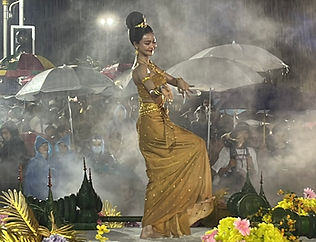 กล่องสีขาว.jpg