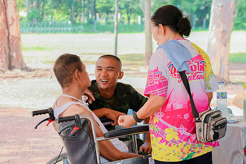 กล่องสีขาว.jpg