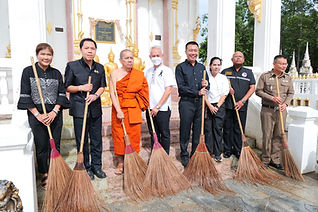 กล่องสีขาว.jpg