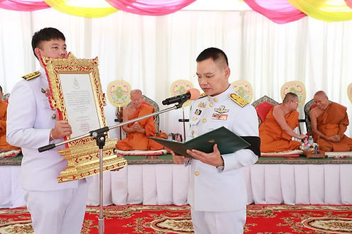 กล่องสีขาว.jpg