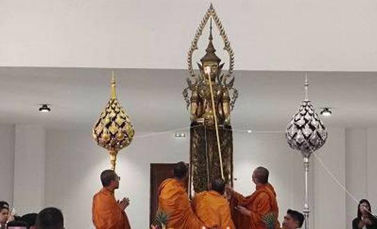 กล่องสีขาว.jpg