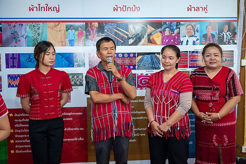 กล่องสีขาว.jpg