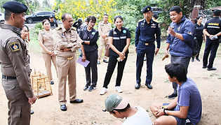 ขุดรากถอนโคน !! พ่อเมืองประจวบฯ สนธิกำลังเปิดยุทธวิธี 4 ย. สกัดกั้นยาเสพติด ปูพรมกวาดล้างผู้ค้า-ผู้เสพทั้งจังหวั