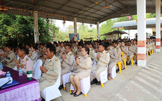 กล่องสีขาว.jpg