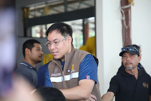 กล่องสีขาว.jpg