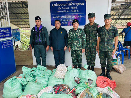 สังคมหมอข่าว : นรข.เขตนครพนม สกัดจับสินค้าหนีภาษี ตรวจยึดกระเทียมเถื่อน 18 กระสอบ ริมฝั่งโขง