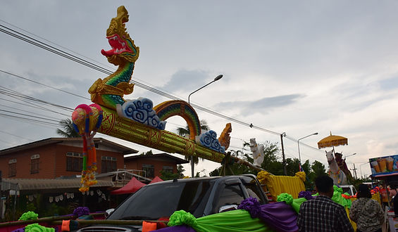 กล่องสีขาว.jpg