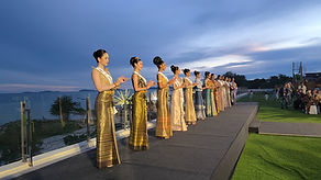 กล่องสีขาว.jpg