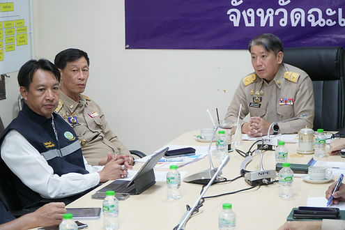กล่องสีขาว.jpg
