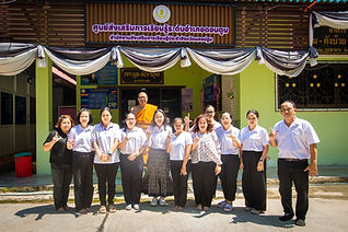 กล่องสีขาว.jpg