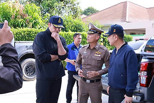 มท.3 ลงพื้นที่โรงเรียนอนุบาลหนองปลาไหล จ.ชลบุรี ติดตามเหตุยิงครูเสียชีวิต สั่งเร่งฟื้นฟูจิตใจ