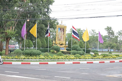กล่องสีขาว.jpg