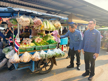 กล่องสีขาว.jpg