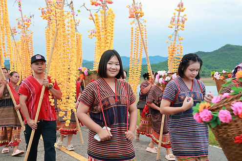 กล่องสีขาว.jpg