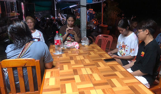กล่องสีขาว.jpg