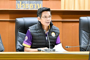 กล่องสีขาว.jpg