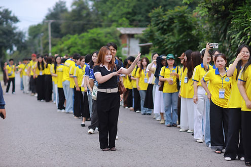 มหาวิทยาลัยกาฬสินธุ์เปิดบ้านต้อนรับนักศึกษาเวียดนาม จัดเวิร์คชอปดนตรีและศิลปะการแสดงพื้นบ้านอีสาน ปิดท้ายด้วยขบวนแห่เซิ้ง