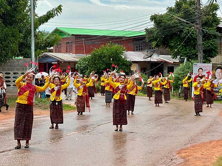 กล่องสีขาว.jpg